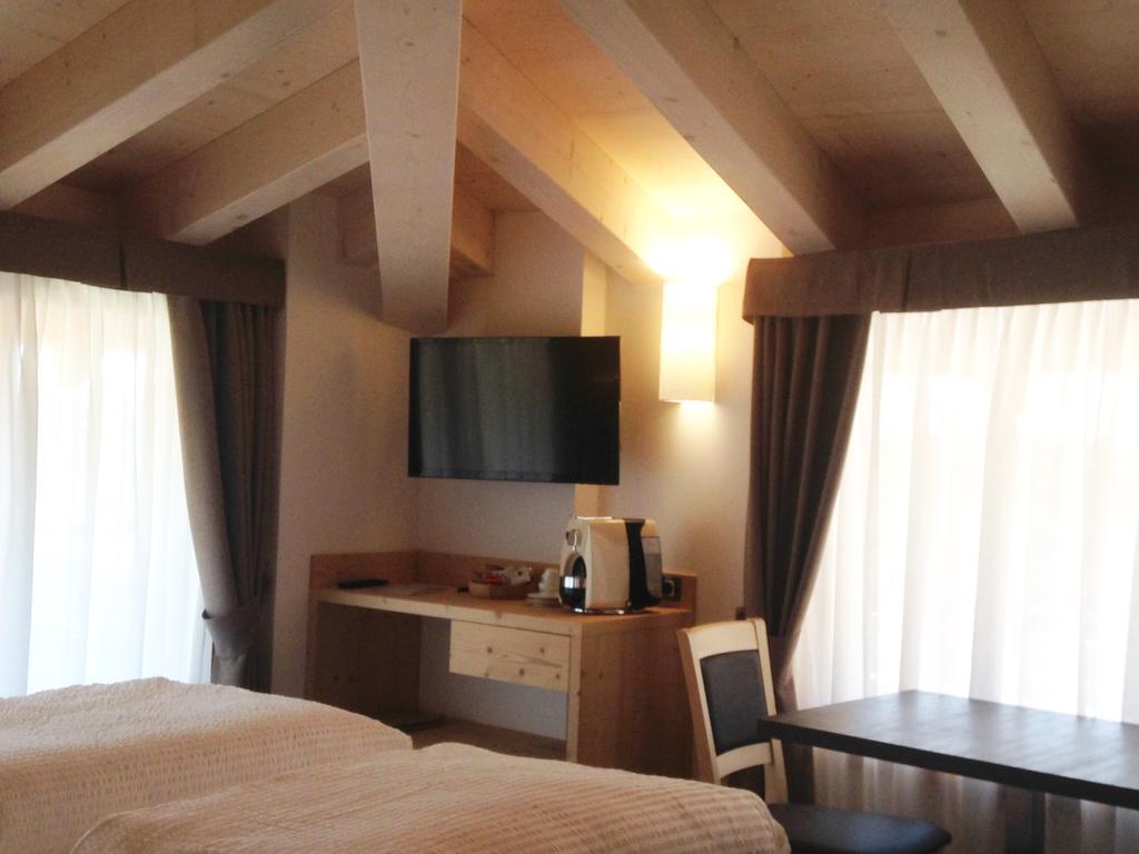 Dolcevita Ambiez B&B San Lorenzo Dorsino Εξωτερικό φωτογραφία