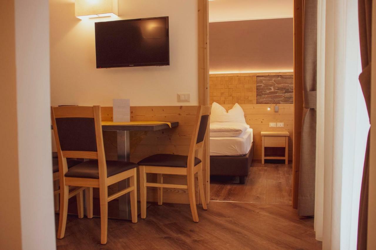 Dolcevita Ambiez B&B San Lorenzo Dorsino Εξωτερικό φωτογραφία