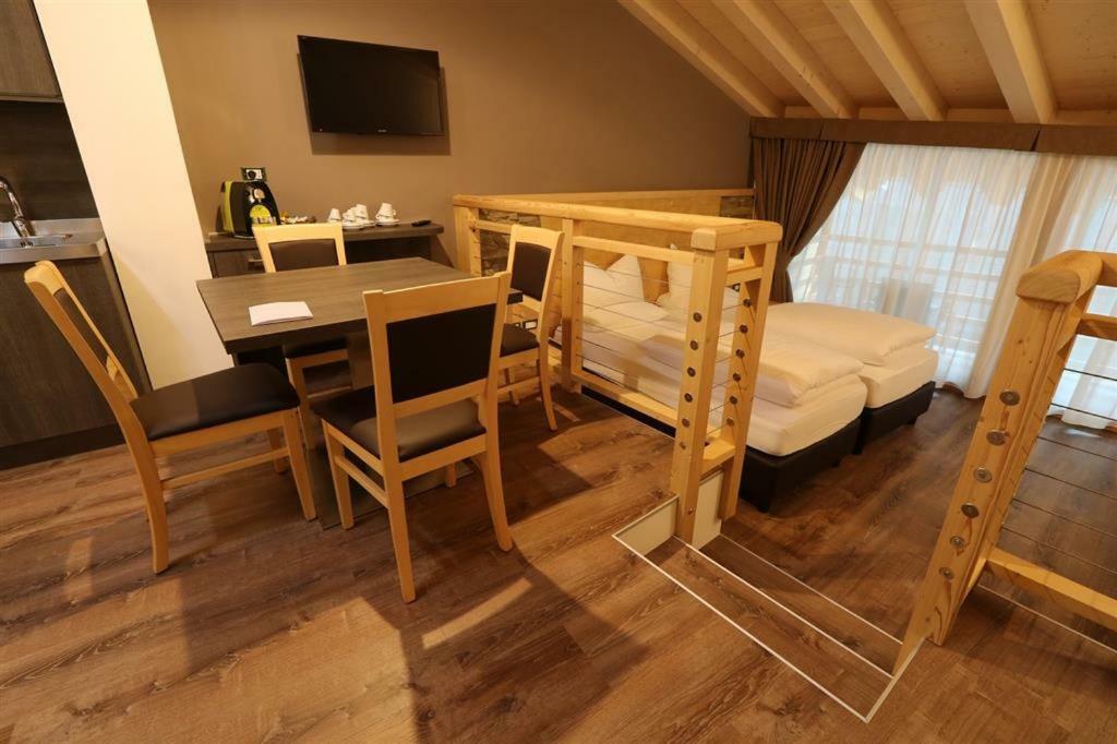 Dolcevita Ambiez B&B San Lorenzo Dorsino Εξωτερικό φωτογραφία