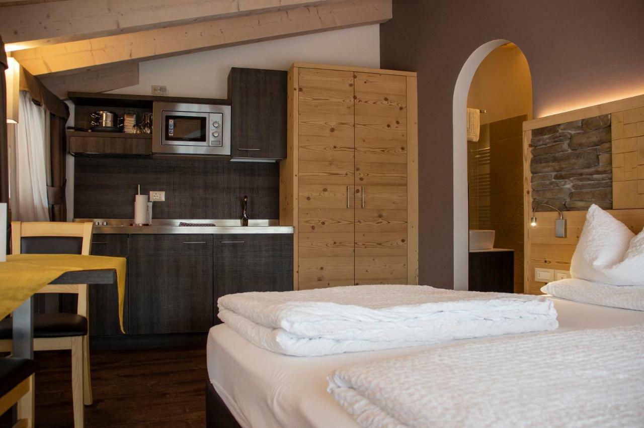 Dolcevita Ambiez B&B San Lorenzo Dorsino Εξωτερικό φωτογραφία